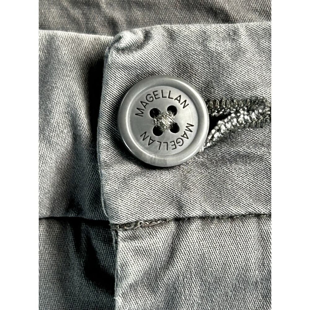 Magellan Outdoors Women's Gray Stretch Casual Chino Shorts Size 16 - Picture 5 of 10